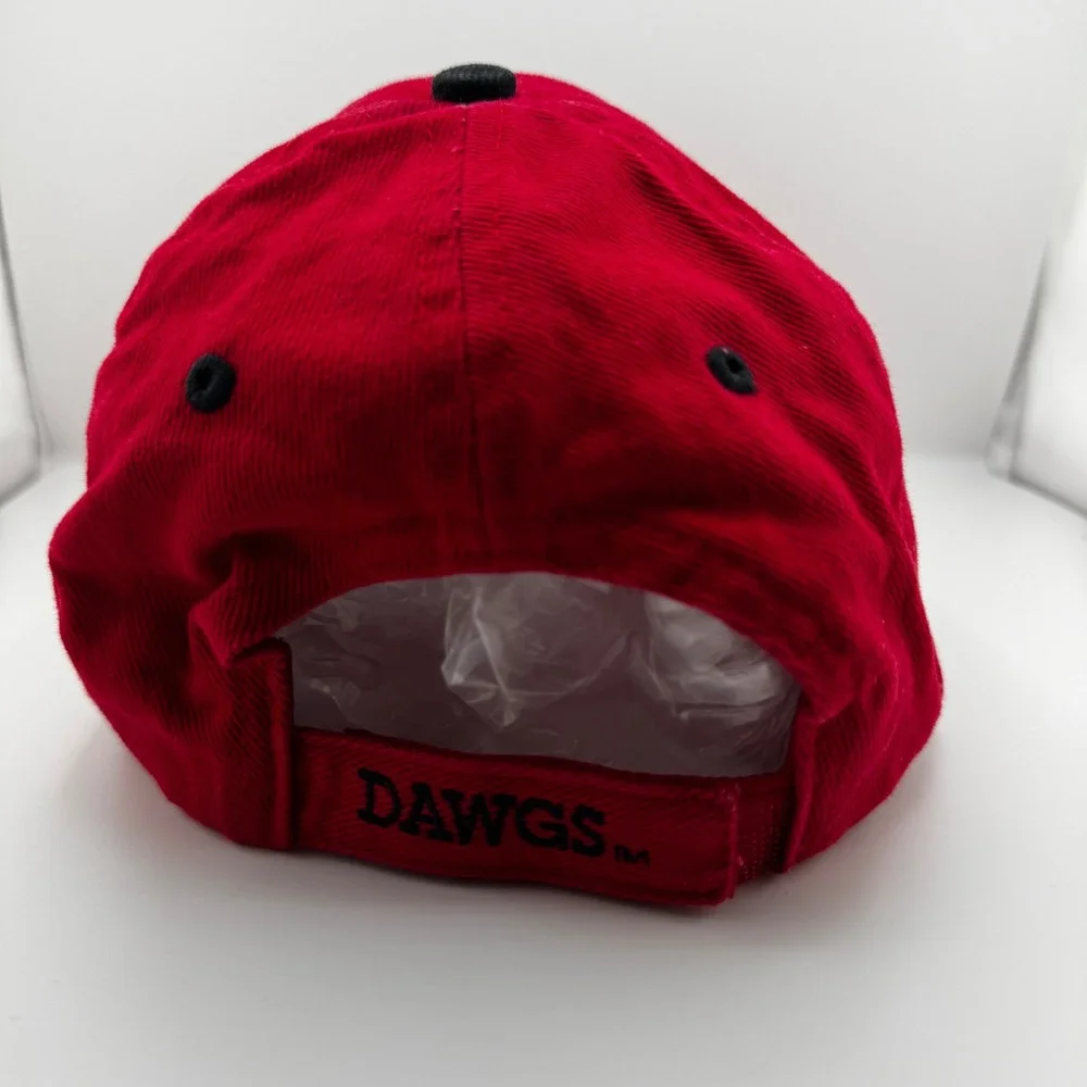 Signatures Georgia Bulldogs Baseball Cap OSFA Red Good Embroidered Dawgs Hat